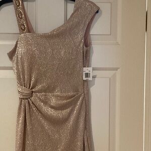 NWT-shimmering gold threads on this elegant cocktail dress!